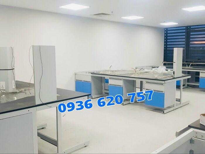 Bàn thí nghiệm áp tường phòng thí nghiệm
